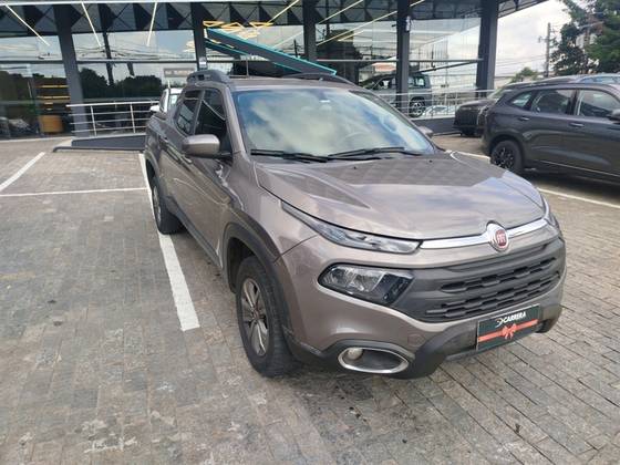 FIAT TORO 1.8 16V EVO FLEX FREEDOM AT6 FIAT TORO 1.8 16V EVO FLEX FREEDOM AT6